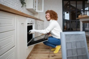 Troubleshoot Common Microwave Problems: Your Easy Guide 11 Common Microwave Problems, refrigerator repairing services in Kolkata, refrigerator repairing service, best microwave repair service in Kolkata